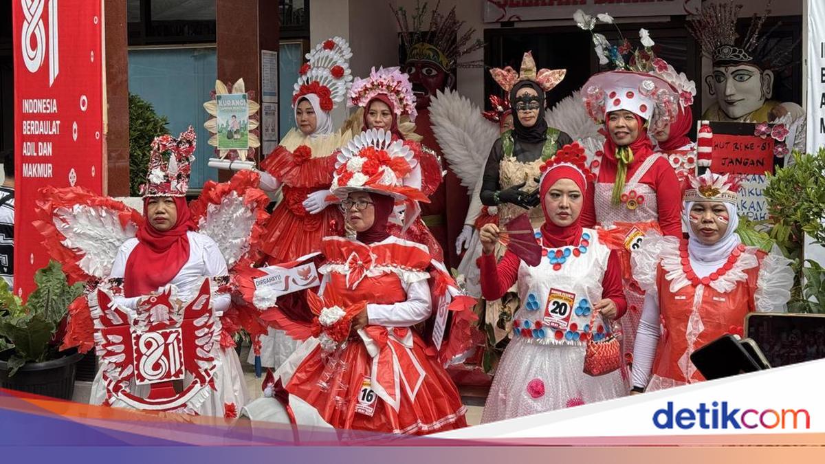Kreatif! Fashion Show di Jakbar Pakai Busana dari Sampah Daur Ulang