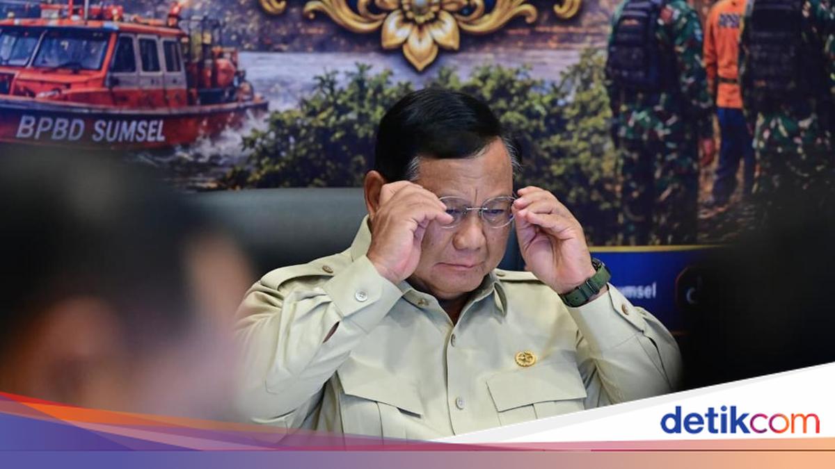 Prabowo Dorong Inovasi Pemadaman Karhutla yang Ramah Lingkungan