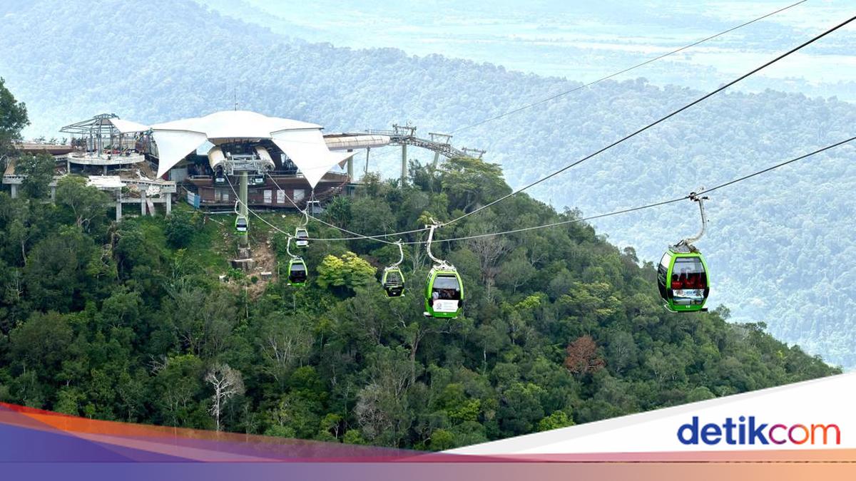 Uji Nyali Naik Kereta Gantung di Langkawi