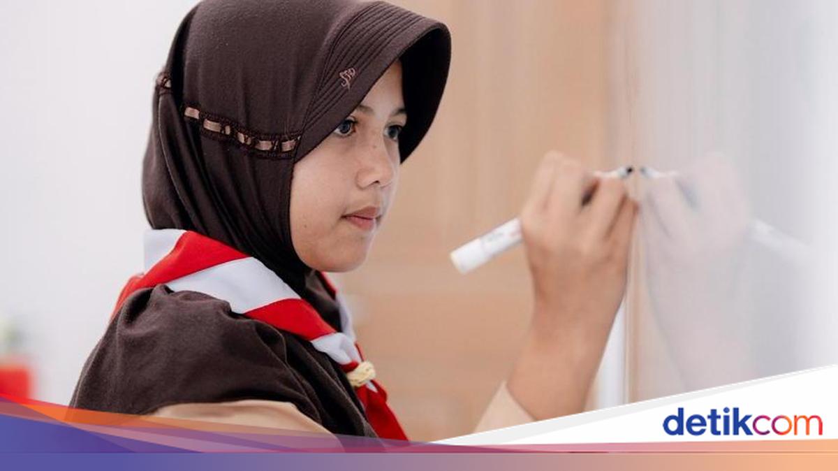 Kisah Zaahira, dari Rumah Kayu Menuju Mimpi di Sekolah Rakyat
