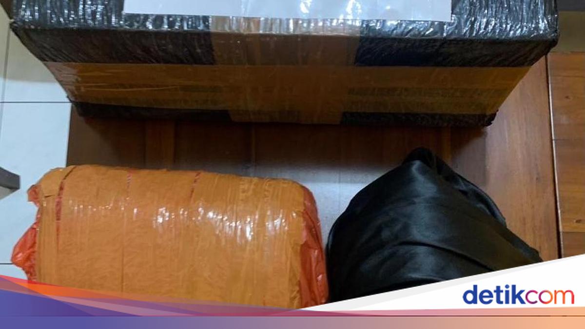 Bareskrim Bongkar Penjualan Ganja Via IG, Modusnya Dikamuflase Tekstil