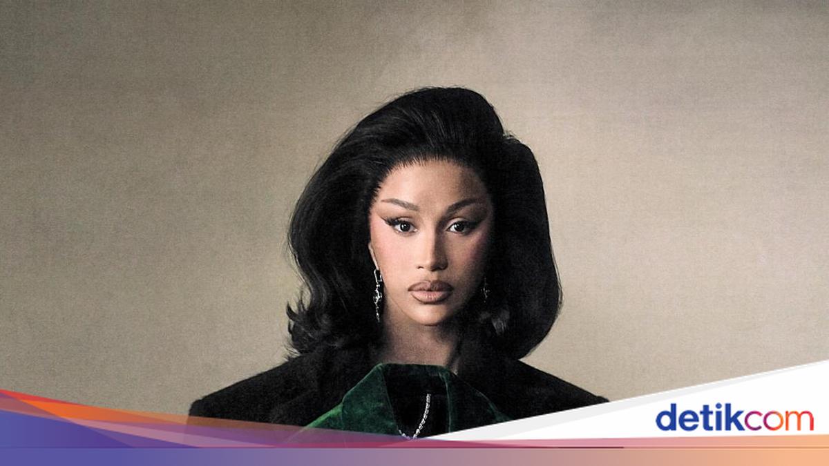 Pulang Kampung, Cardi B Tetap Ngepel Rumah Nenek di Republik Dominika