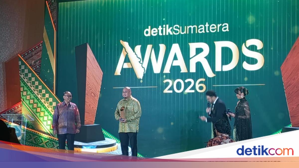Andre Rosiade Raih detikSumatera Awards 'Tokoh Percepatan Pembangunan Sumbar'