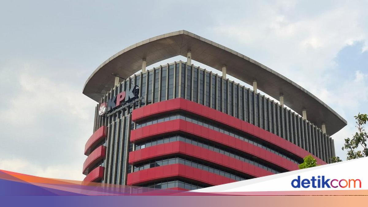 KPK Amankan Dokumen-Barang Bukti Elektronik dari 2 Kantor di Muara Enim