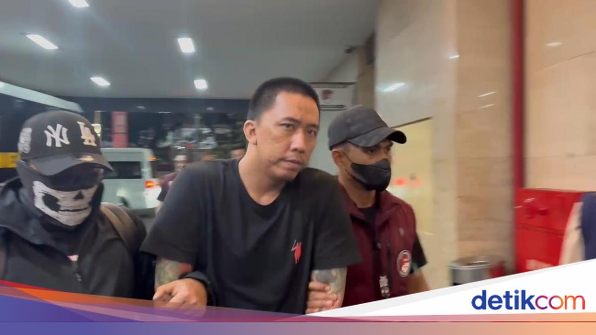 Tampang Napi Narkoba Bayu Wicaksono Tiba di Bareskrim Usai Ditangkap di Myanmar