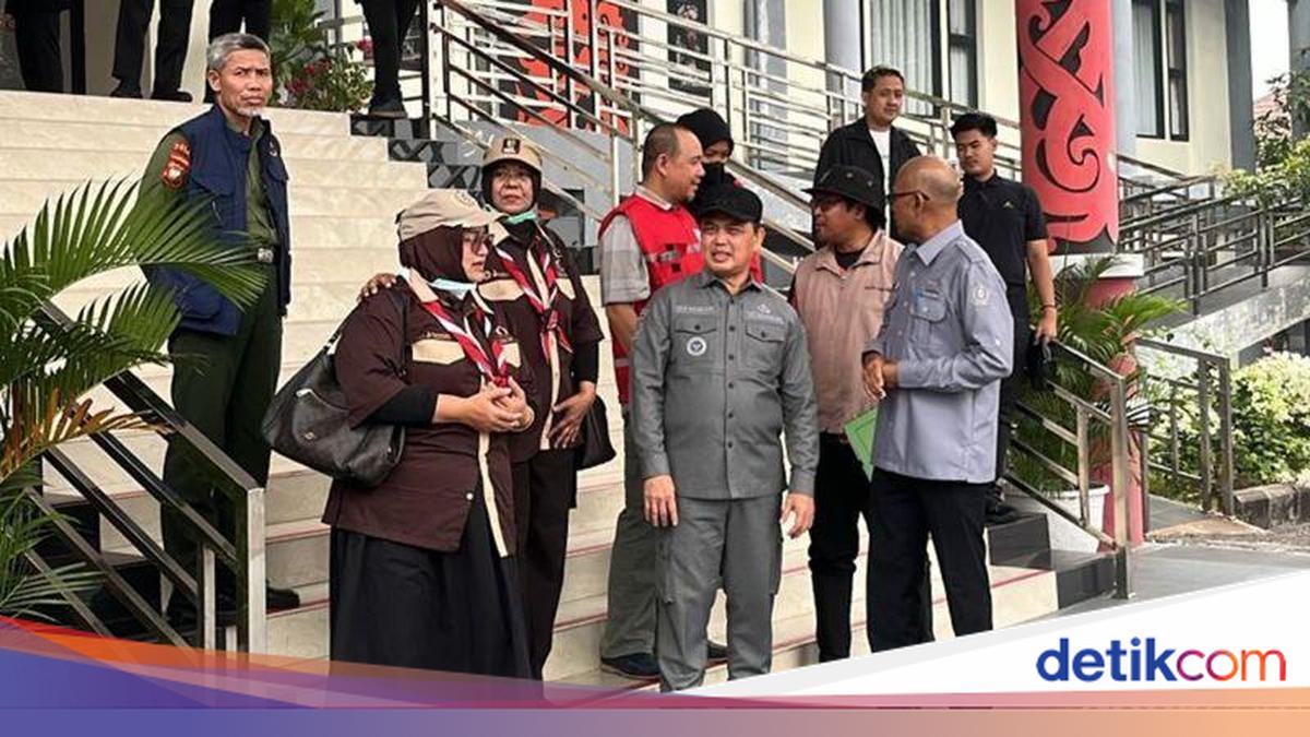 Pesawat yang Ditumpangi Menhut Gagal Mendarat di Pontianak karena Kabut Asap