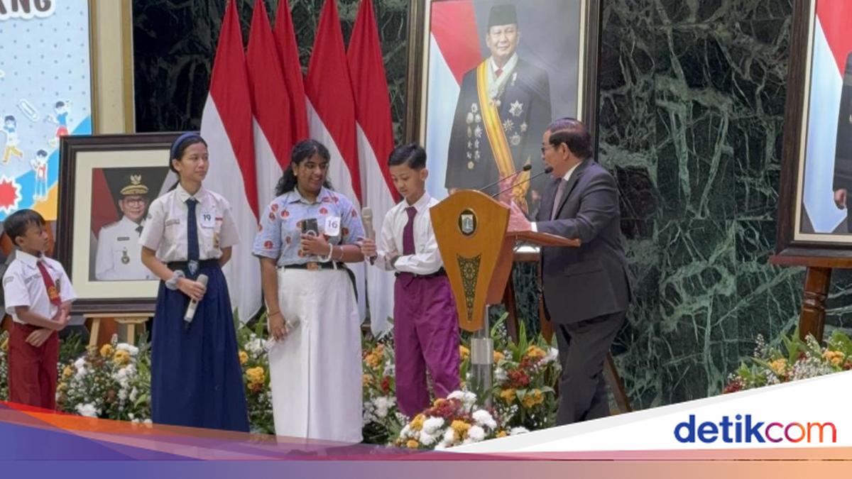 Momen Pramono Semringah Lihat Para 'Jawara' Literasi Anak Tampil di Balai Kota