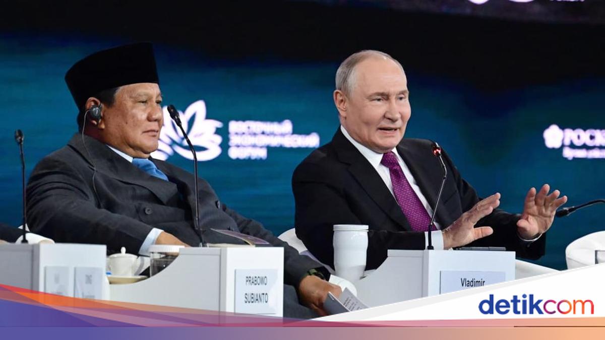 Momen Presiden Prabowo-Putin Tampil Sepanggung Saat Forum Ekonomi di Rusia