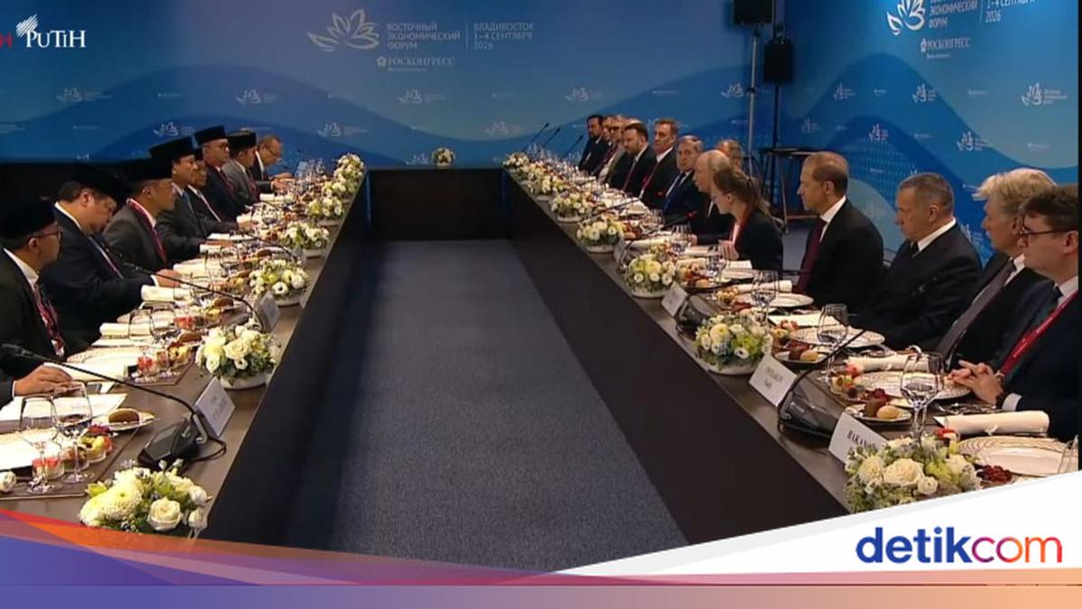 Prabowo Minta Maaf ke Putin Absen KTT ASEAN-Rusia karena Urusan Dalam Negeri