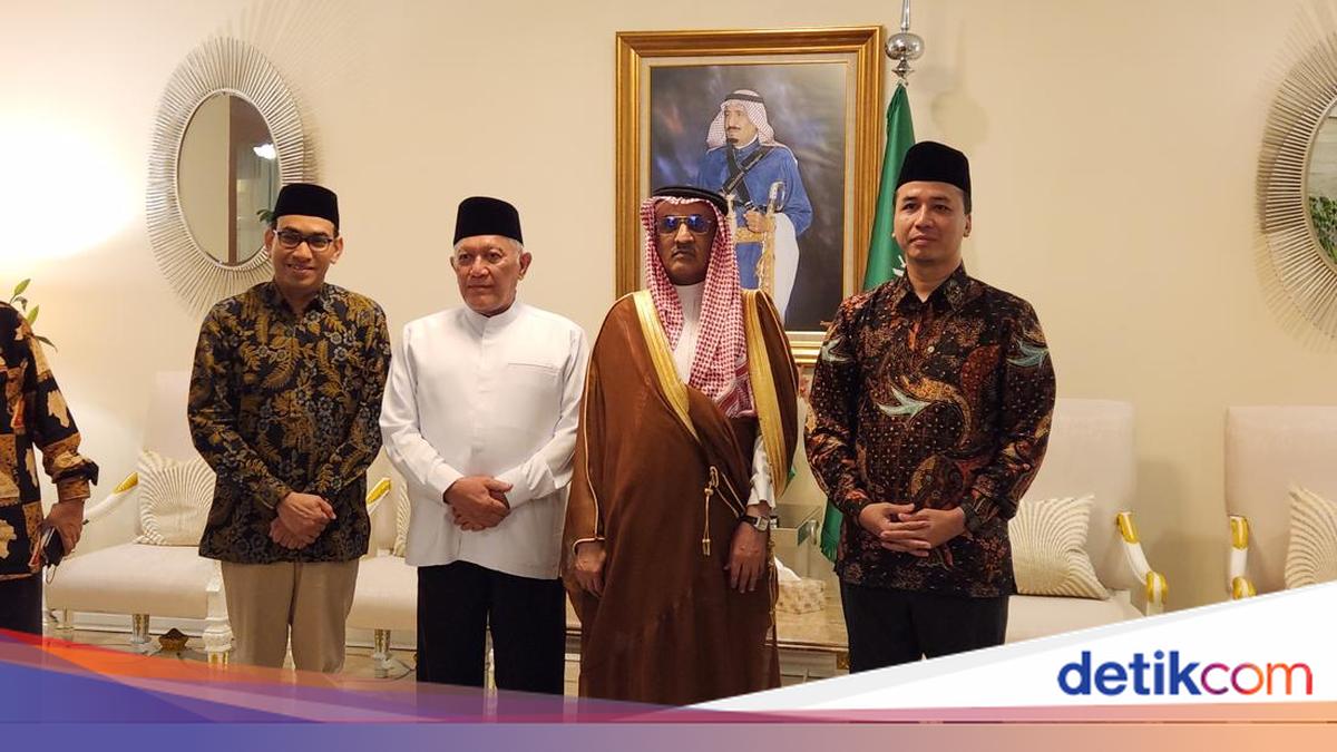 Hari Pertama Ngantor di Jakarta, Gus Kikin Temui Dubes Saudi