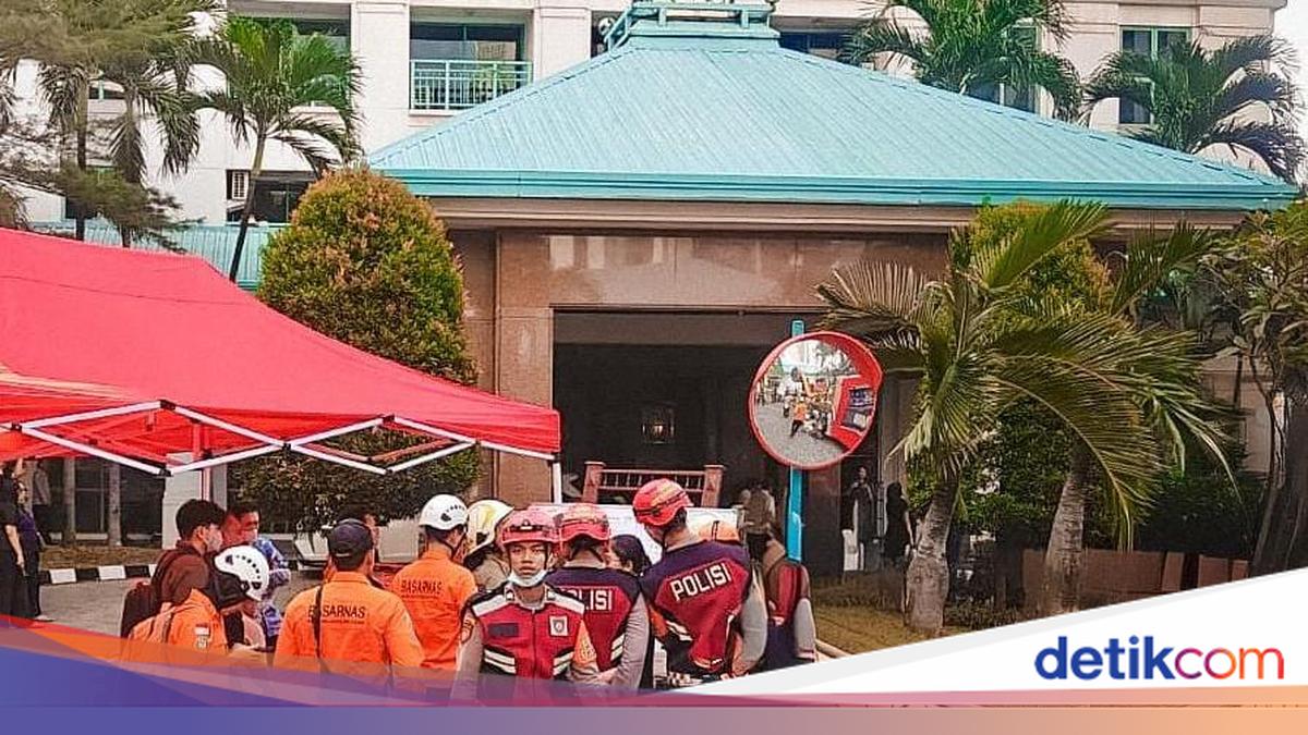 Kebakaran Apartemen Pavilion, Petugas Gabungan Evakuasi Puluhan Penghuni
