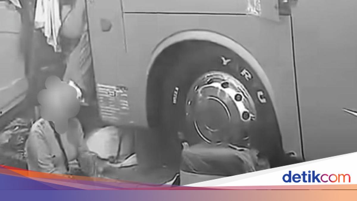 Bus Damri Tabrak Bus ALS di Tol Palindra, Diduga Terhalang Kabut Asap