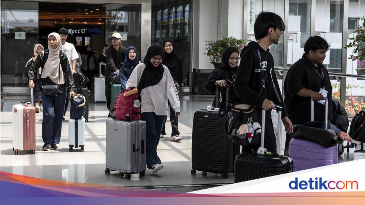 5 Bandara Beroperasi 24 Jam Usai Erupsi Anak Krakatau