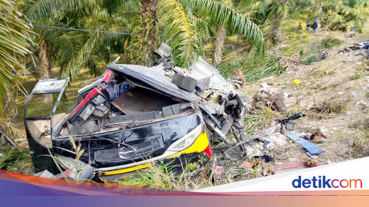 Bus Bintang Fadiyah Terperosok Tewaskan 2 Orang di Mateng, Sopir Tersangka