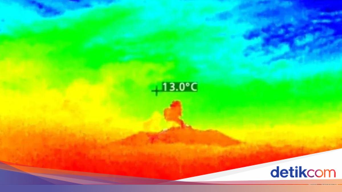 Gunung Ibu di Malut Juga Erupsi Minggu Malam, Status Waspada