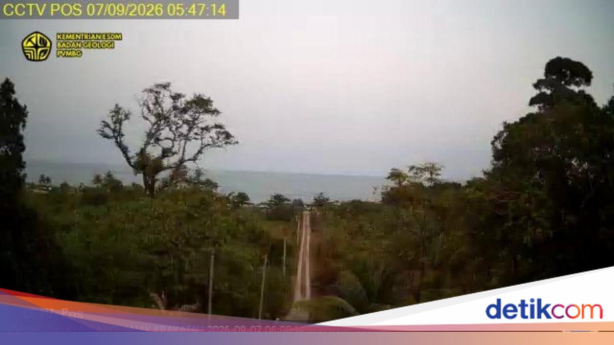 Kondisi Gunung Anak Krakatau Senin Pagi Usai Erupsi