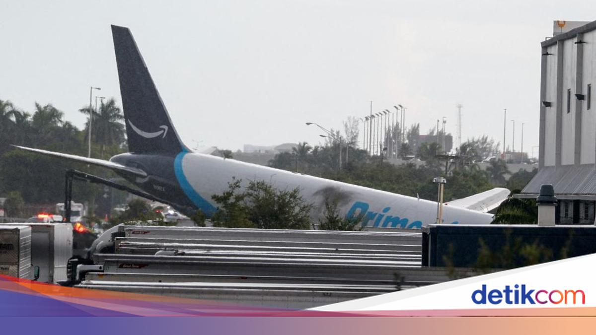 Pesawat Kargo Amazon Prime Kecelakaan di Bandara Miami, 5 Orang Tewas
