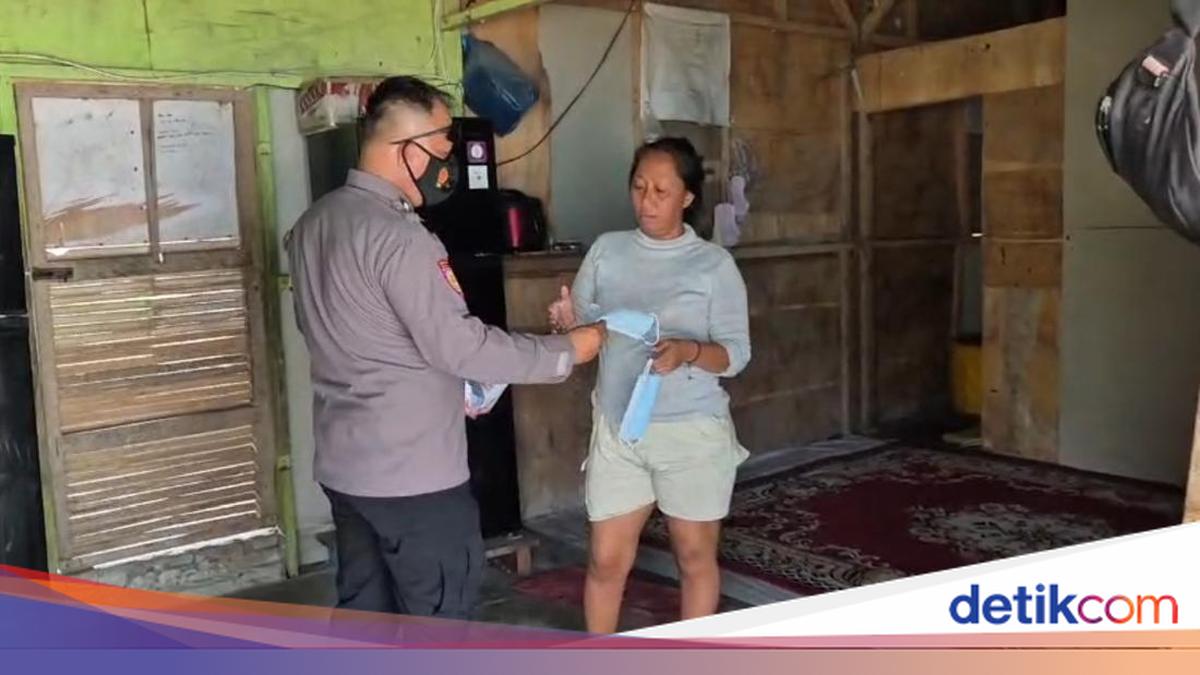 Photo: detik.com Mount Anak Krakatau Ash Blankets 146 Villages in South Lampung