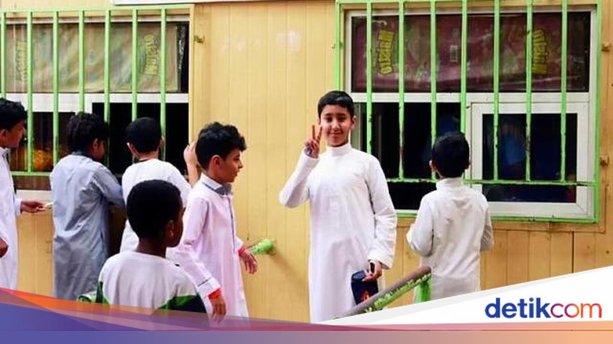 Arab Saudi Larang 30 Makanan di Kantin Sekolah, Ada Permen hingga Soda!