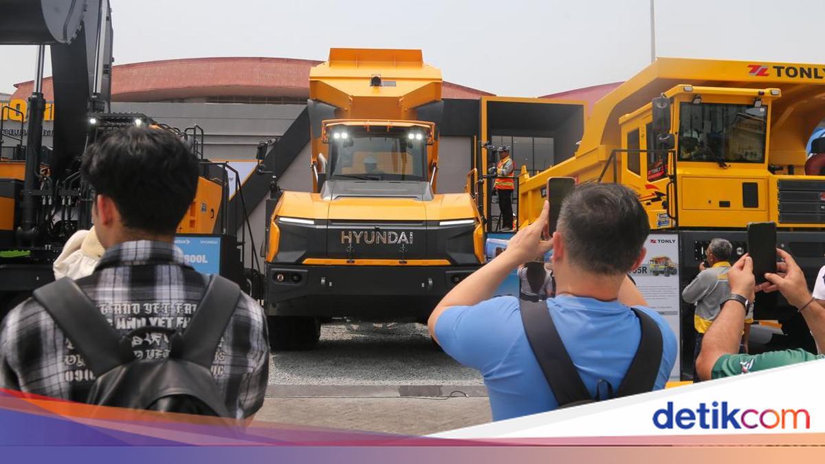 Alat Berat Berteknologi Tinggi Mejeng di JIExpo Kemayoran