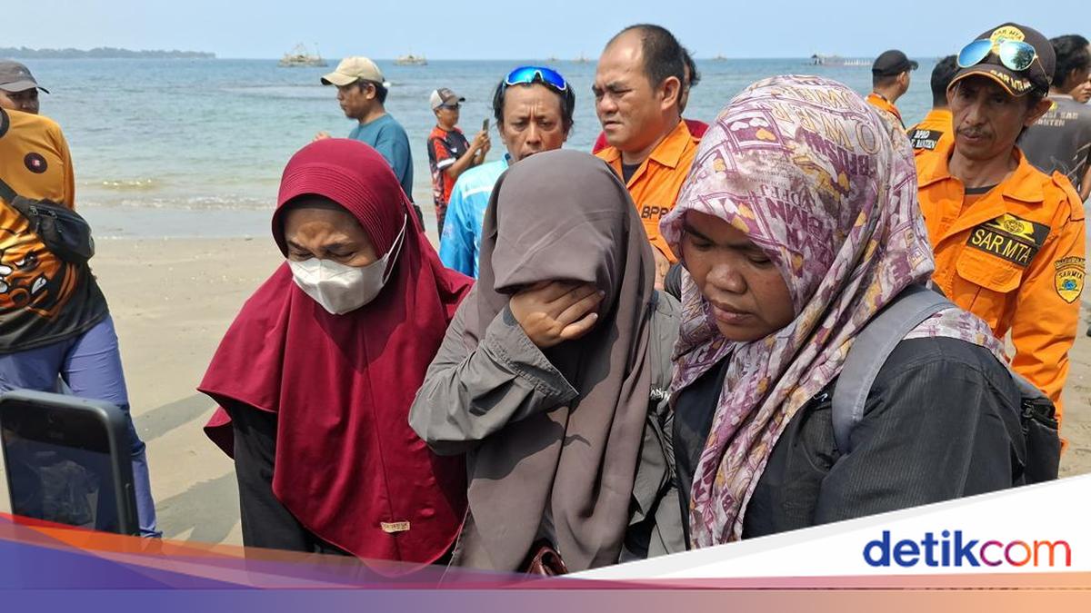 Tangis Histeris Istri Jurnalis yang Hilang di Anak Krakatau: Tolong Pak...