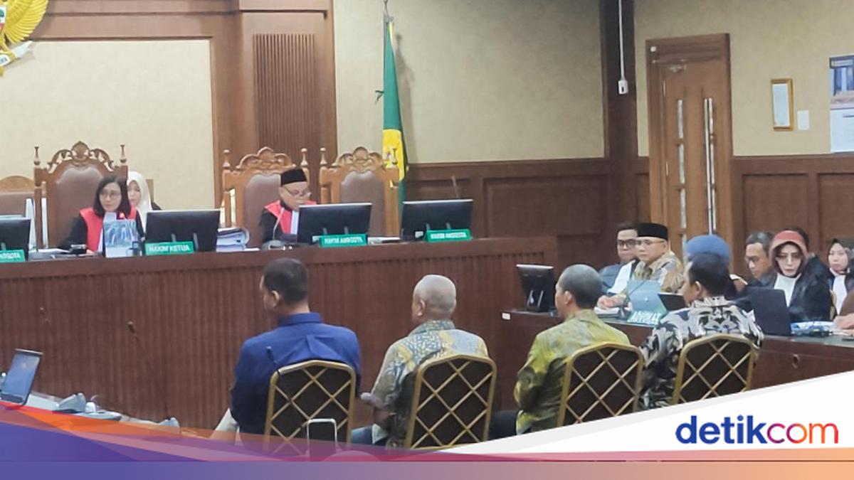 Eks Bendahara Amphuri Beri USD 40 Ribu ke Pegawai Kemenag untuk Kuota Haji