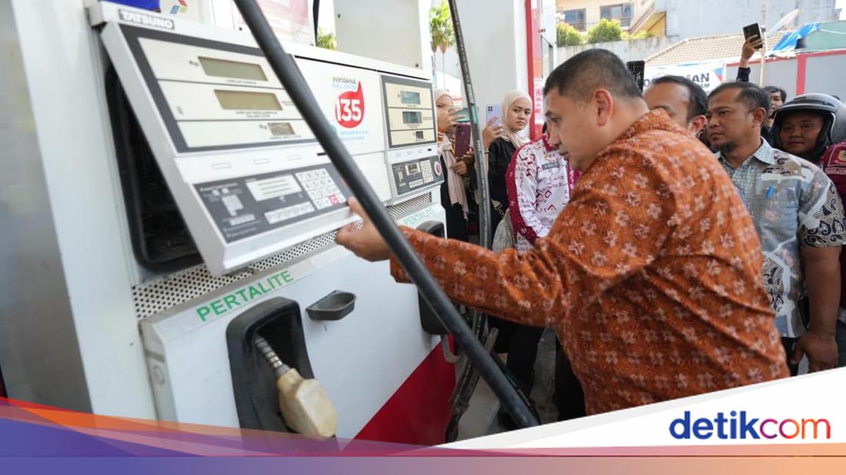 Makassar Schools Shift to Online Learning Amid Severe Fuel Shortages