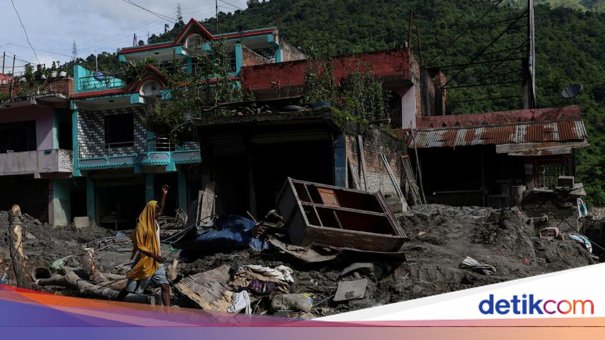 Nepal Tourism Slumps as Devastating Floods Deter Travelers