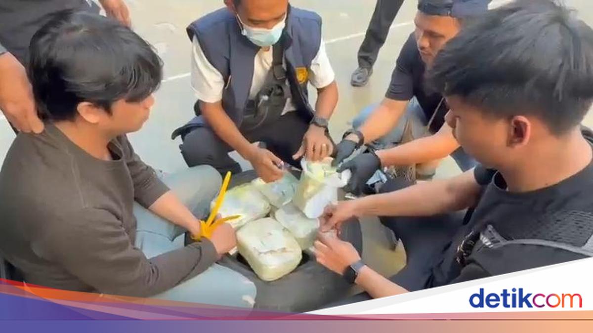 Bareskrim Gagalkan Penyelundupan 5 Kg Sabu Disembunyikan di Ban Serep