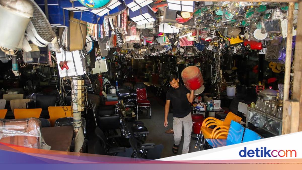 Surga Barang Bekas! Mall Rongsok Depok Penuh Benda Jadul