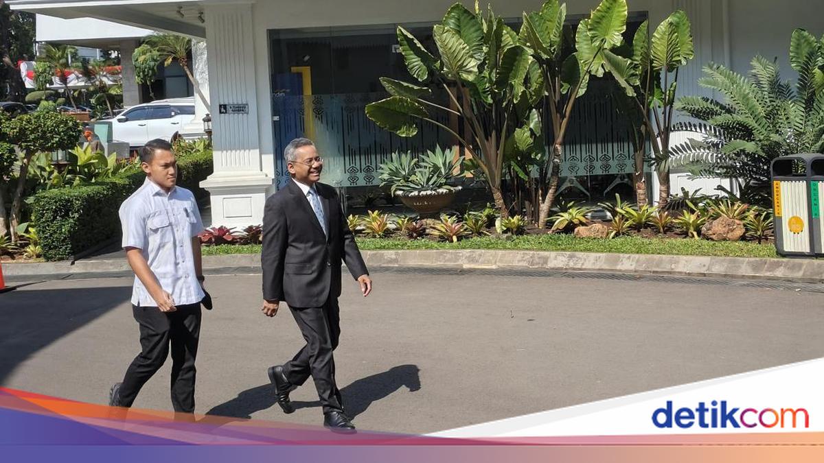 Berjas Lengkap, Suahasil Nazara Merapat ke Istana