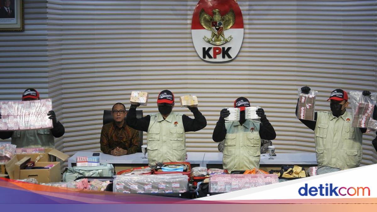 Duit Rp 106 M Sitaan Kasus HGB Disimpan di 9 Koper Merah hingga Kardus Bakpia