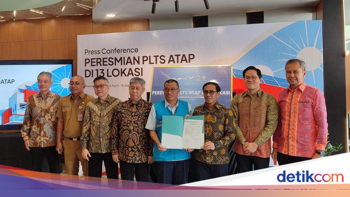 13 Gerai Transmart Resmi Pasang PLTS Atap, Jadi Pelopor Green Retail di RI