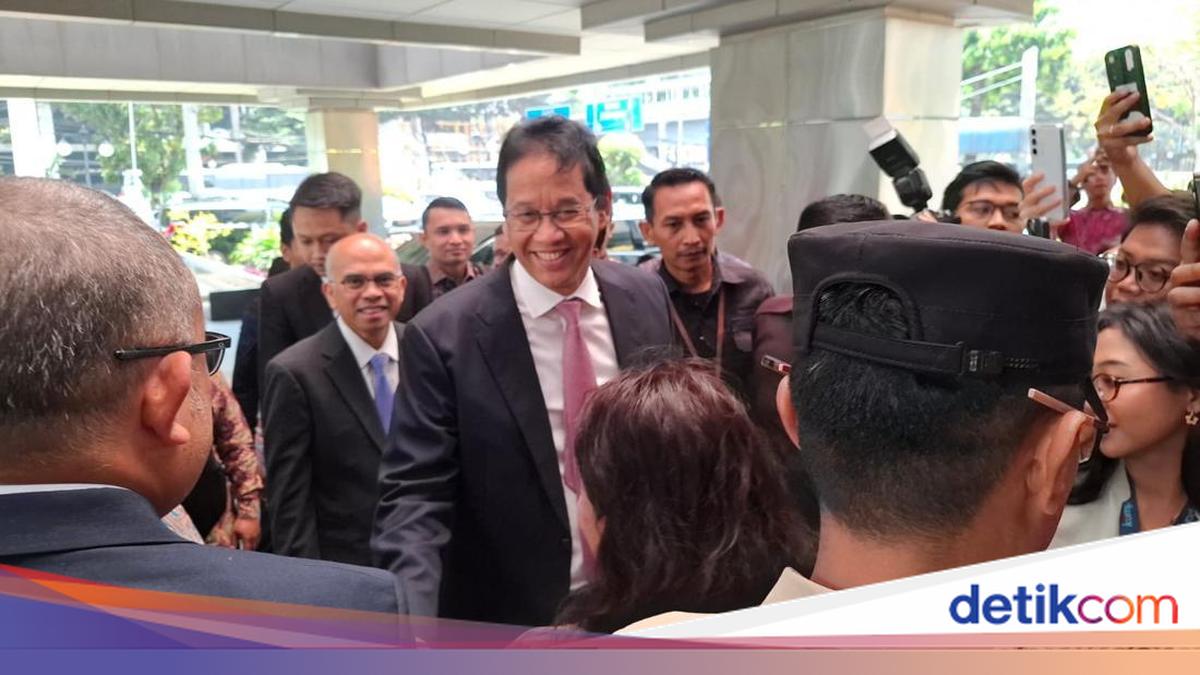 Purbaya Tersenyum saat Tiba di Kemenkeu, tapi Tak Mau Berkomentar