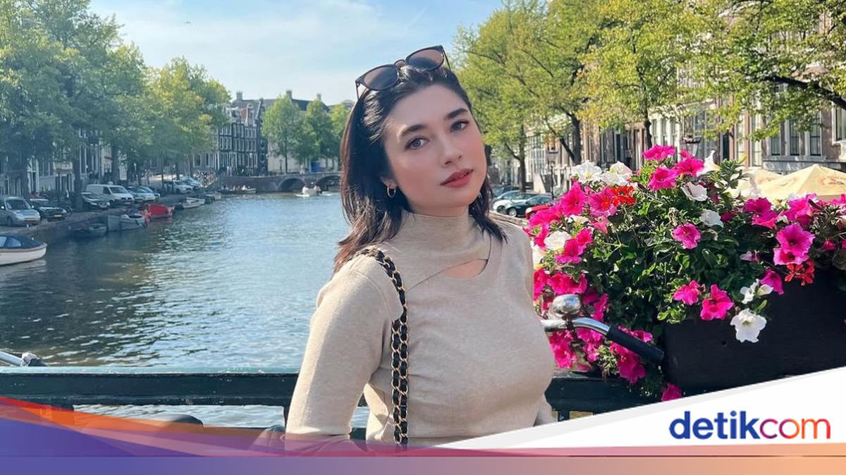 Andre Taulany Dépose une Demande de Mariage pour Amanda Rigby