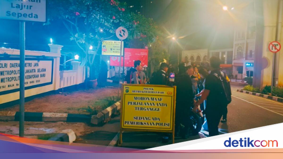 Cegah Kejahatan Jalanan, Polres Jaksel dan Brimob Intensif Patroli