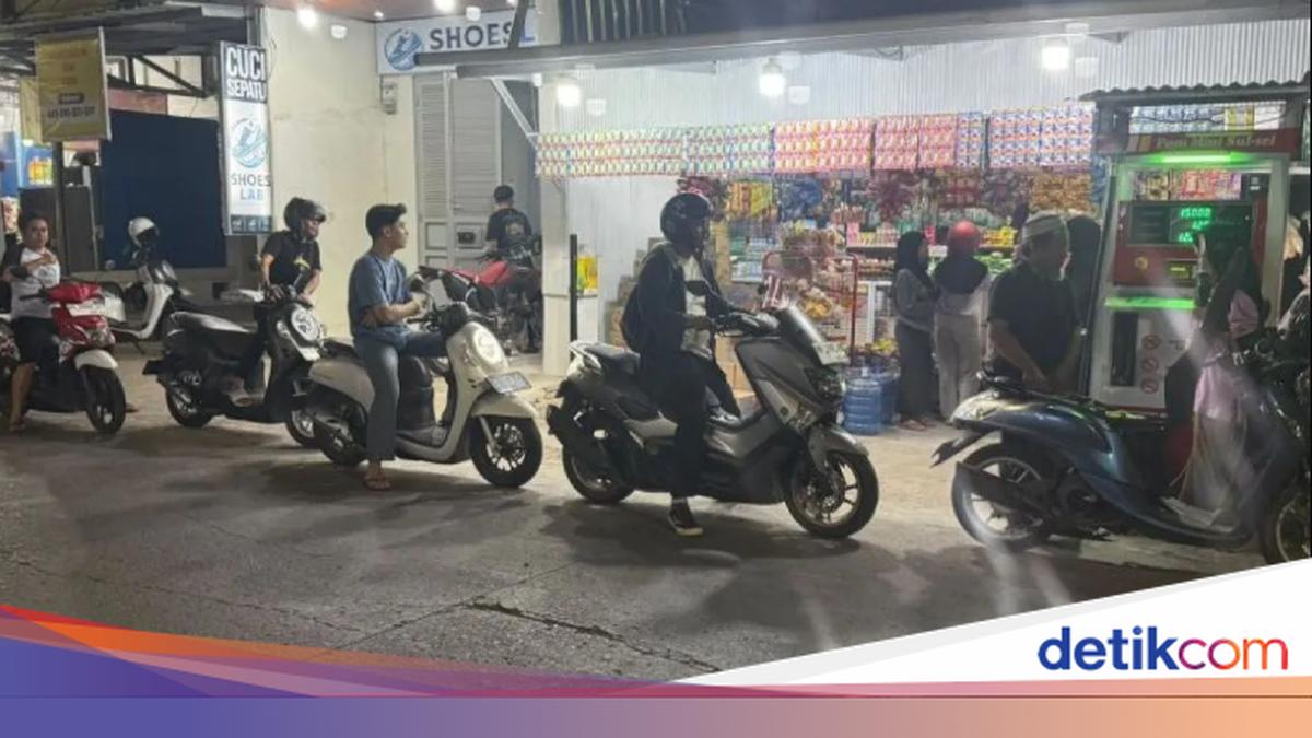 Warga Rela Beli Pertalite Eceran Rp 35 Ribu/Botol: daripada Antre Berjam-jam