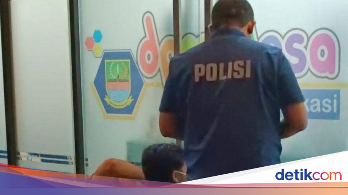 Ruangan Bupati Bekasi Digembok Massa, Diduga Protes soal Pilkades
