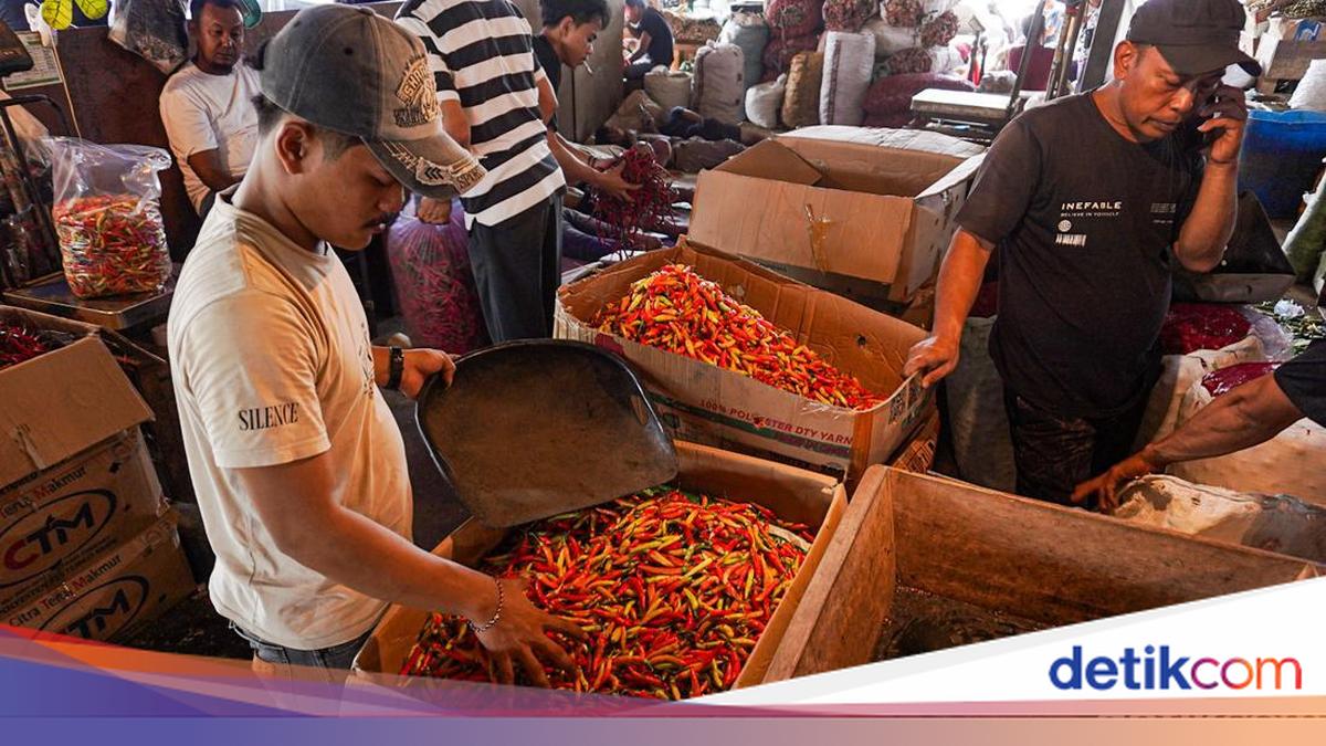 Harga Cabai Rawit Merah Tembus Rp70 Ribu per Kg di Tangerang