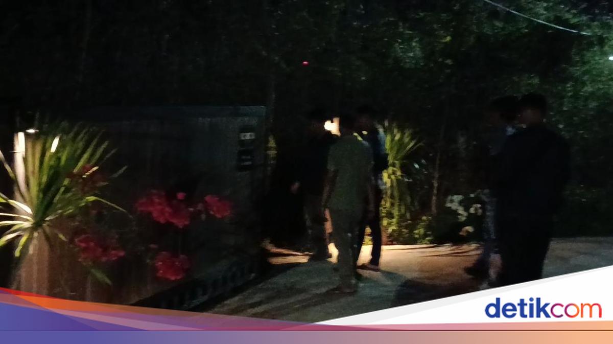 11 Turis Asing Lunasi Rp 19 Juta Utang Trip TN Komodo Usai Dipolisikan