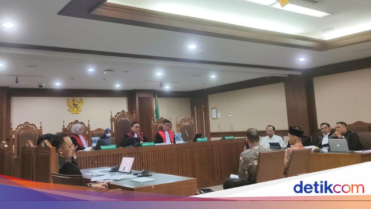 Saksi Akui Pindahkan Alphard dari Rumah Mafia Perkara Zarof: Saya Sempat Takut