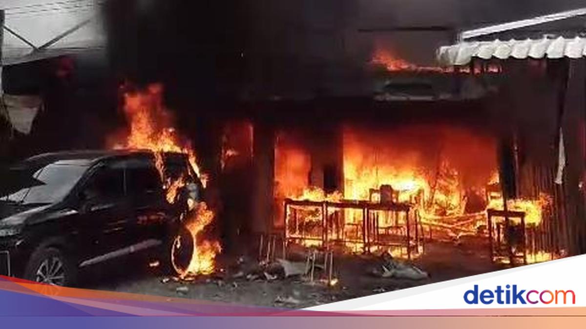 Kronologi Kebakaran Besar Hanguskan Rumah dan Mobil Dekat Stasiun Bogor