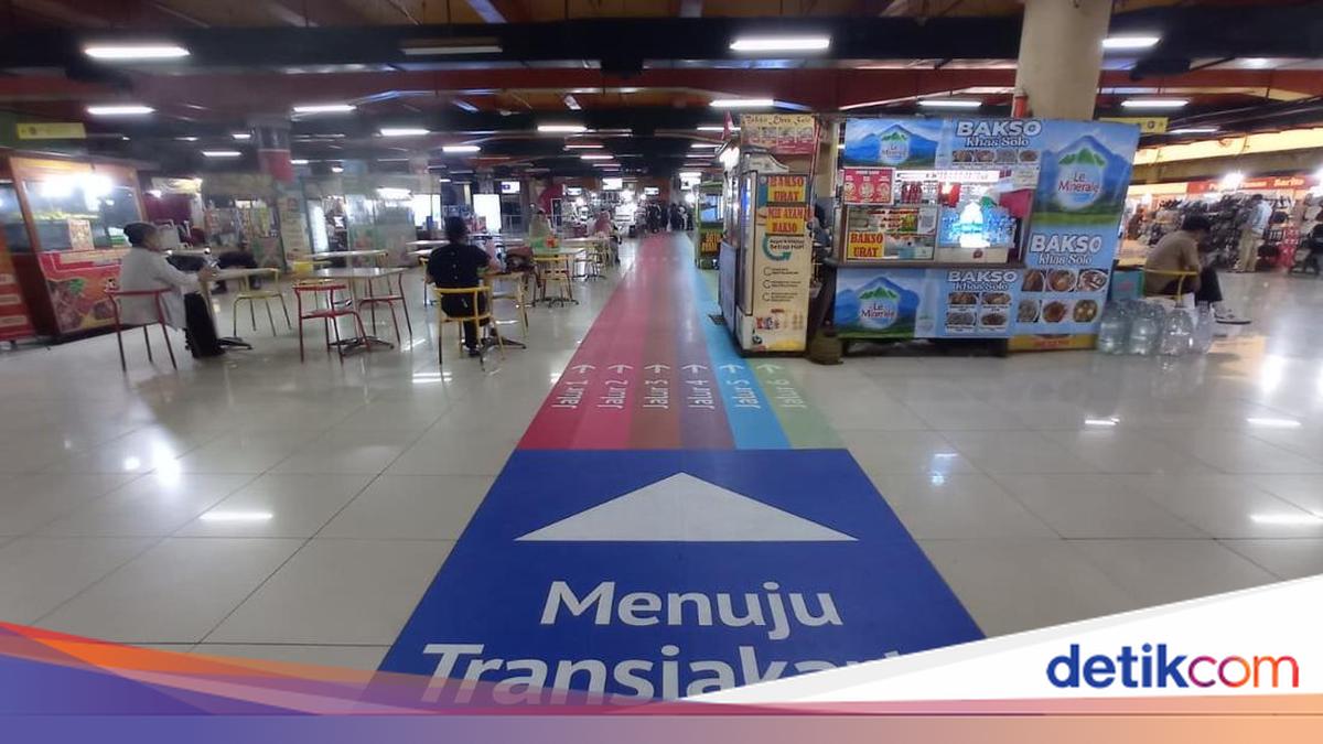 Lulu dan Lala Senang Petunjuk Warna-warni Bikin Mudah Cari Bus TransJ di Blok M