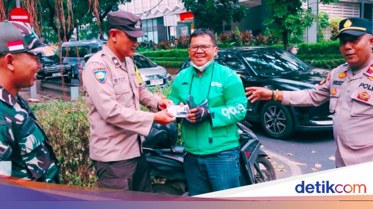 Antisipasi Curanmor, Polres Jaksel Bagikan Kunci Tambahan ke Warga