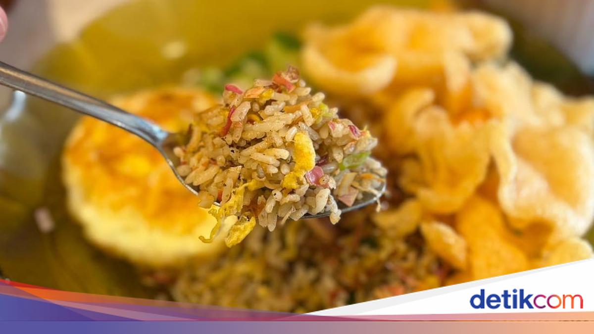 Rumah Toko Puspa Indah: Kelezatan Nasi Goreng Kecombrang di Rumah Antik