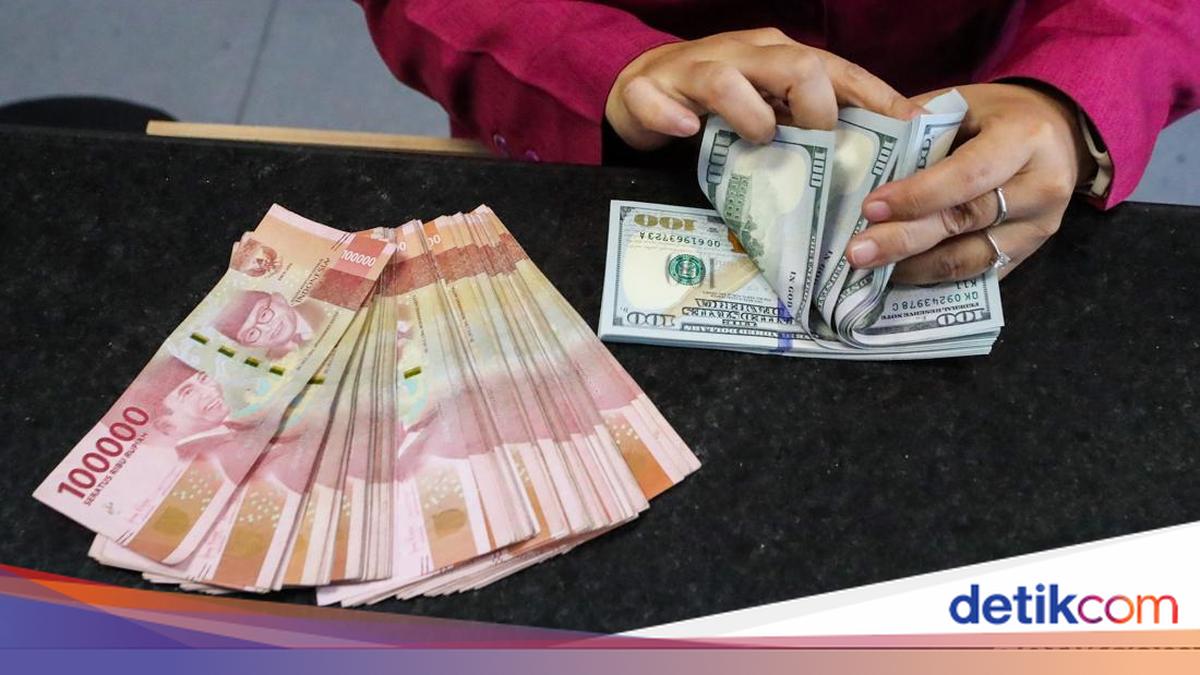 Strategi Menguatkan Rupiah: Bukan Sekadar Menaikkan Suku Bunga