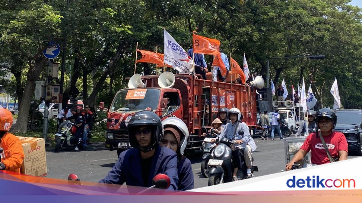 Massa Buruh Bergerak dari A Yani ke Kantor Gubernur Jatim!