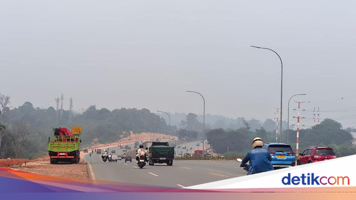 Batam Diselimuti Kabut Asap, BMKG: Jarak Pandang 2-3 Kilometer
