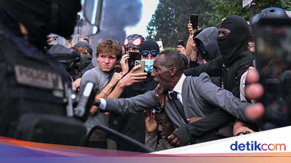 Saint-Denis Mayor Bally Bagayoko Intervenes in Student Protests, detikNews reports