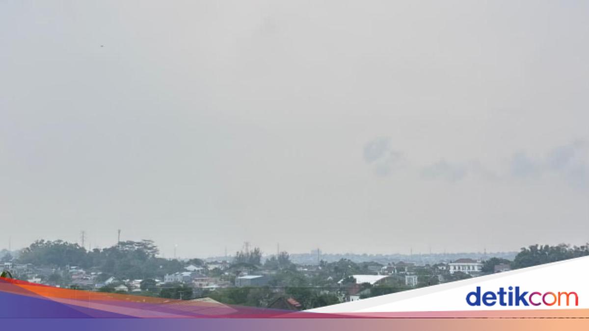 Asap Karhutla Terbawa dari Daerah Lain, Kabut di Balikpapan Makin Pekat